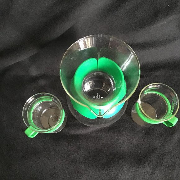 Glass Carafe Pitcher and Two Cups - Picture 4 of 5